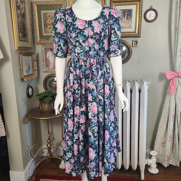 Laura Ashley Dresses & Skirts - Vintage Laura Ashley Dress